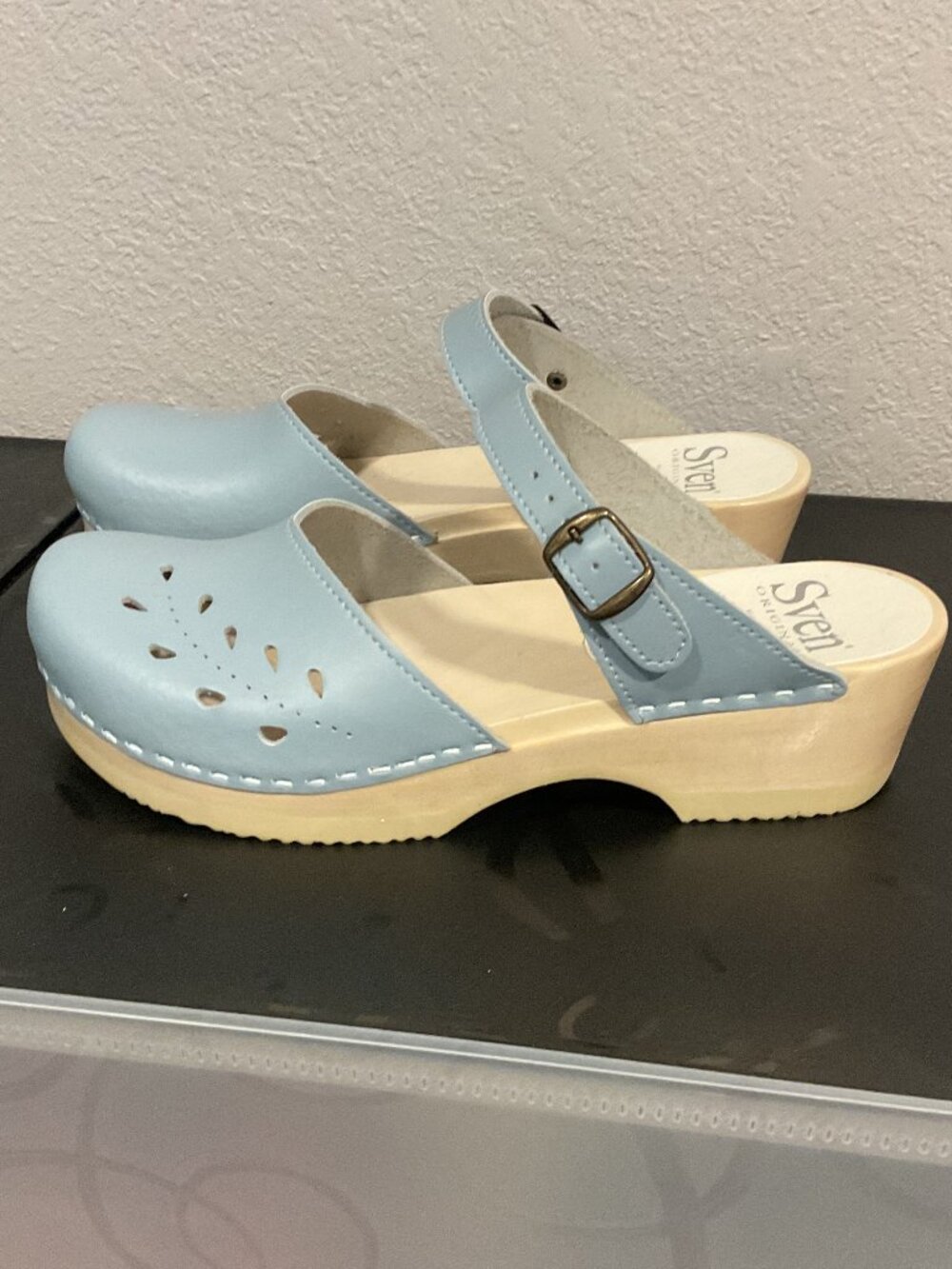 NEW Sven Leaf Punch clogs in light blue leather 41